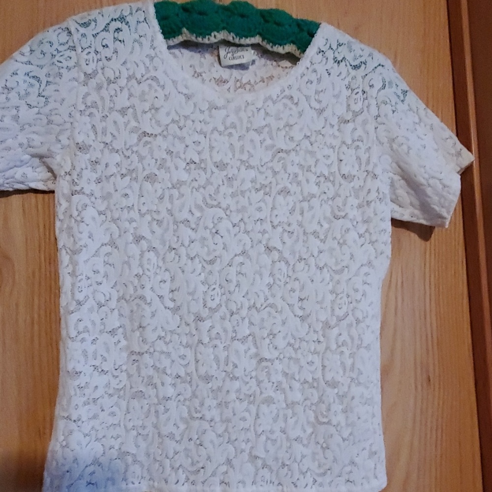 Jaclyn Smith top